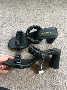 NWT Express black heels size 8